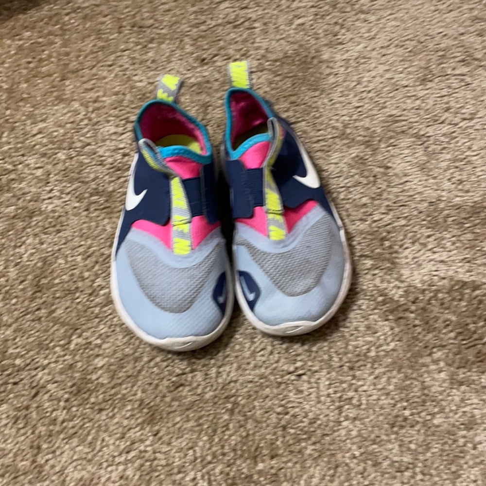 Nike slide on for girls 10c